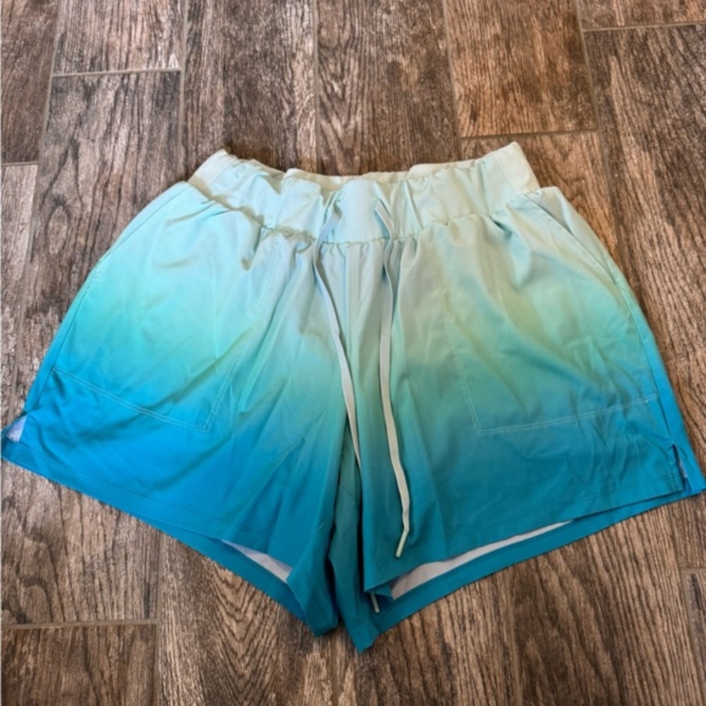 Livi Active Green Teal Women's Shorts